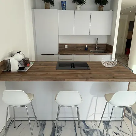 Luxury & Sea View, T2 Waterfront, Wifi, Air Conditioning アンティーブ