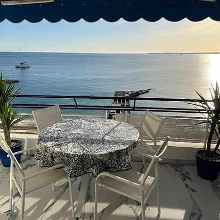 Luxury & Sea View, T2 Waterfront, Wifi, Air Conditioning * アンティーブ