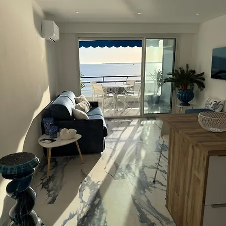 Luxury & Sea View, T2 Waterfront, Wifi, Air Conditioning * アンティーブ